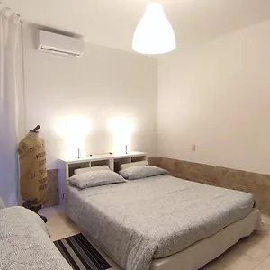 Holiday 1 Апартаменты